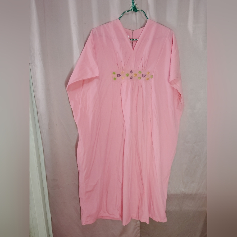 Vintage 60's 70's Pink Floral Embroidered Kaftan